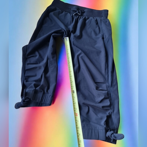 ๐3/$40 Sale! Kyodan Activewear Quick Dry Capris With Mesh Fabric & Side Ties - Picture 10 of 12